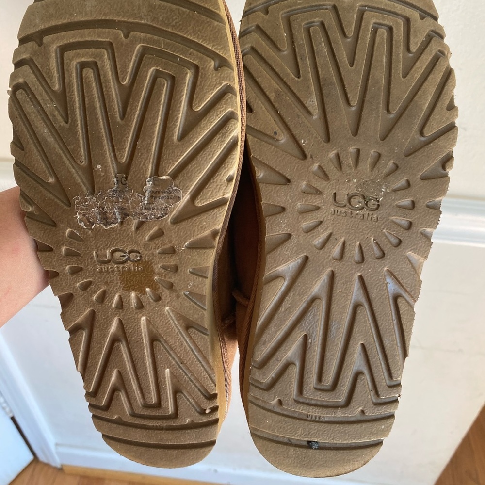 Bailey bottom Ugg’s boots - Picture 5 of 6